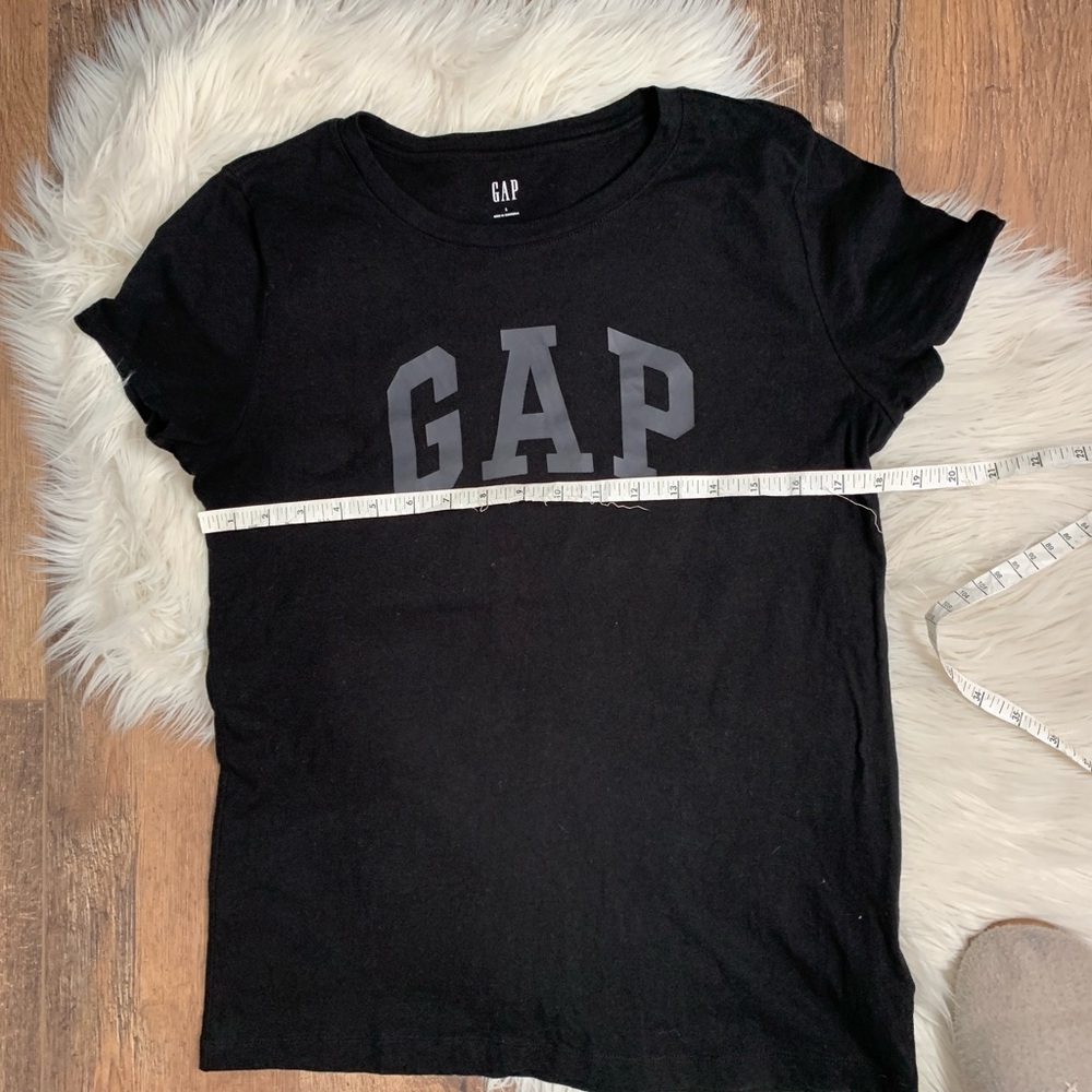 Gap Logo T Shirt - Picture 5 of 8